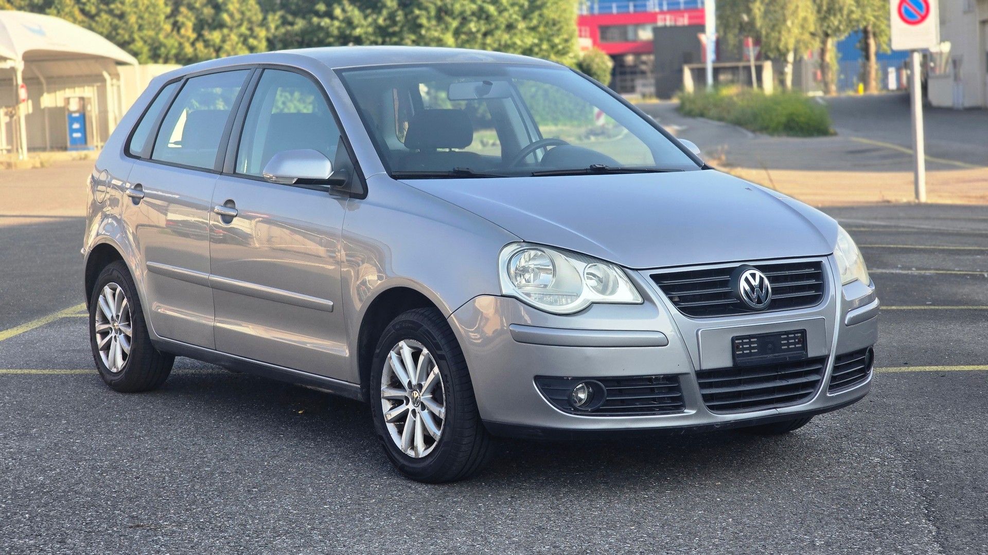 VW Polo 1.6 16V Trendline-image-1