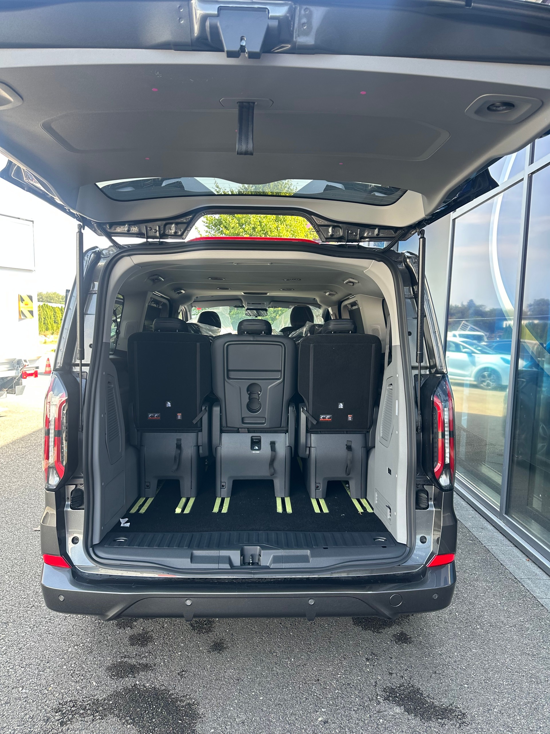 FORD Tourneo Custom 320 L1 2.0 EcoBl Sport/170CV/4x4/Aut.-image-5