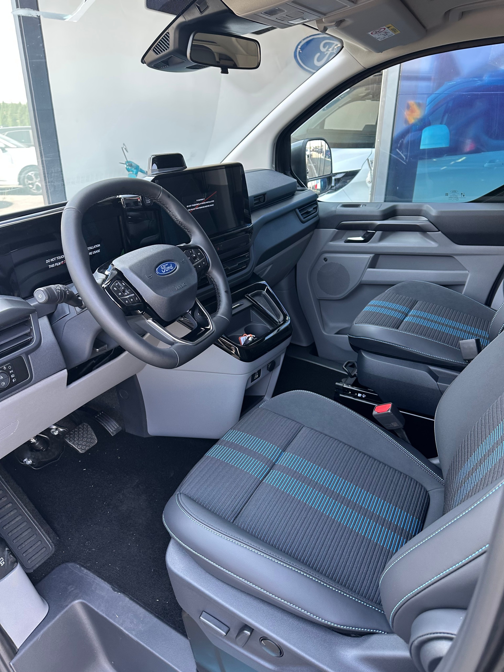 FORD Tourneo Custom 320 L1 2.0 EcoBl Sport/170CV/4x4/Aut.-image-10