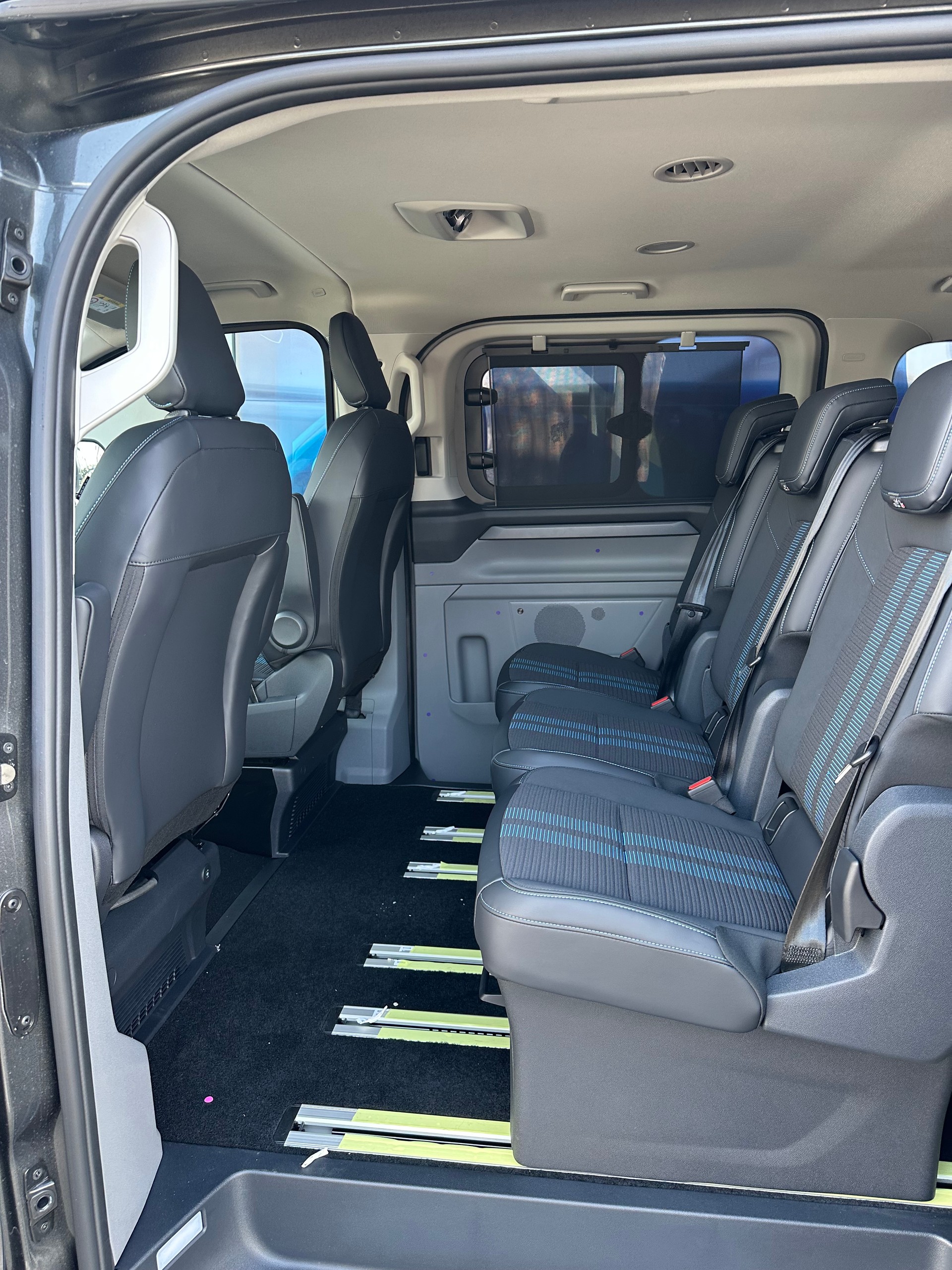 FORD Tourneo Custom 320 L1 2.0 EcoBl Sport/170CV/4x4/Aut.-image-12