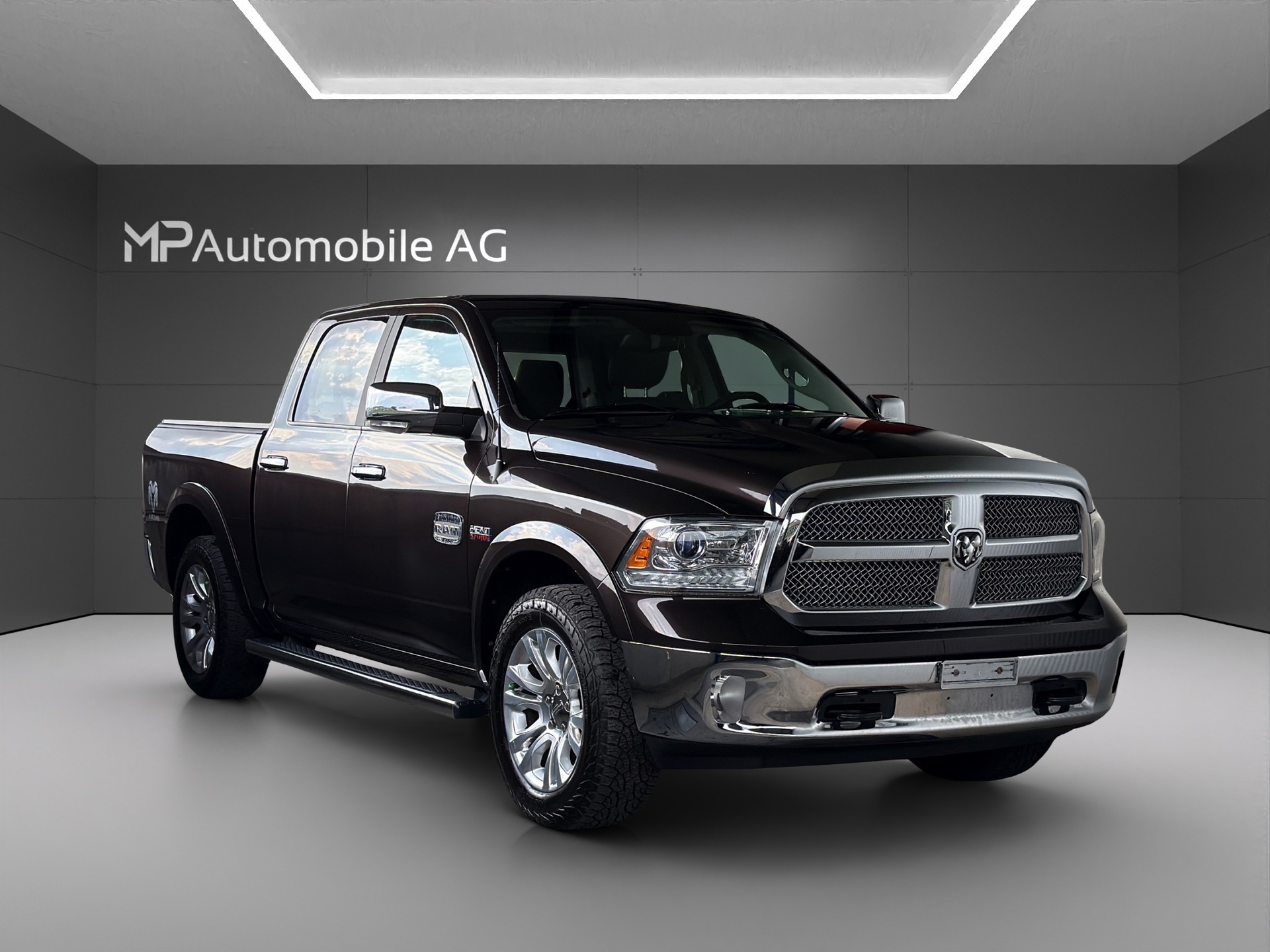 DODGE 1500 Crew Cab 5.7 V8 Hemi Longhorn LPG-image-1