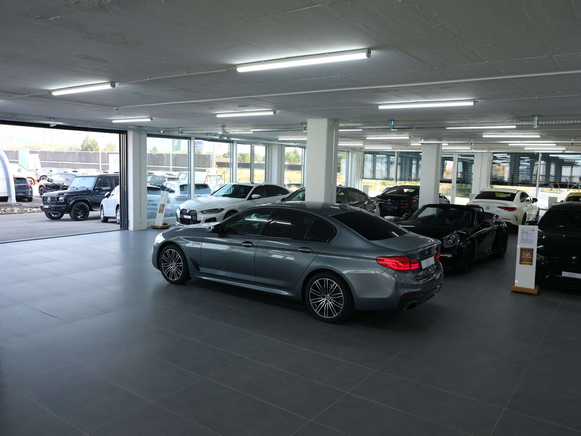 BMW 540i xDrive Sport Line Steptronic *360 Kamera* *Panorama* *X-Drive*-image-17
