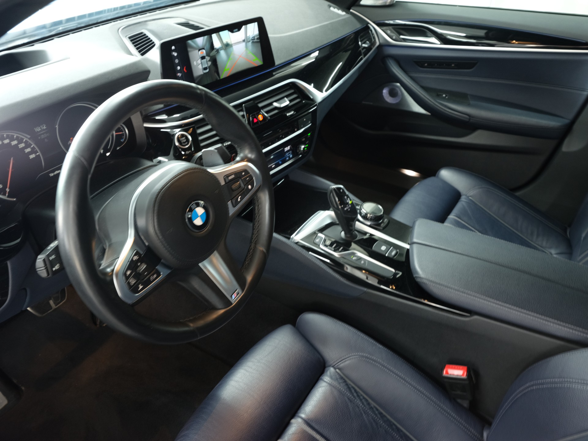 BMW 540i xDrive Sport Line Steptronic *360 Kamera* *Panorama* *X-Drive*-image-19