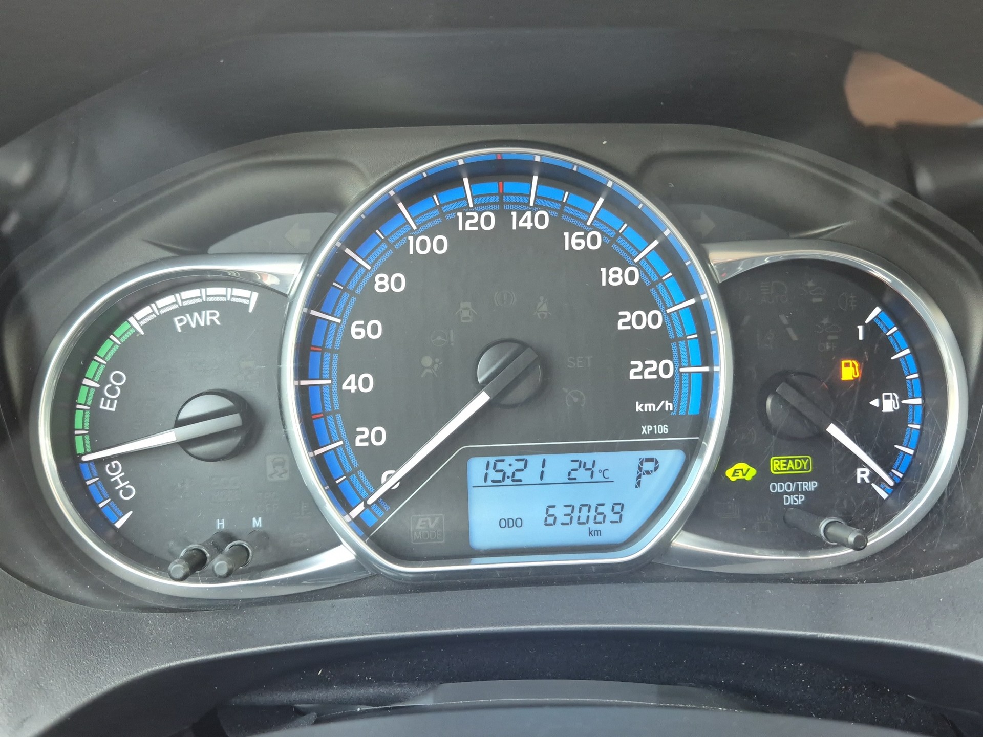 TOYOTA Yaris 1.5 Hybrid Swiss Trend e-CVT-image-12