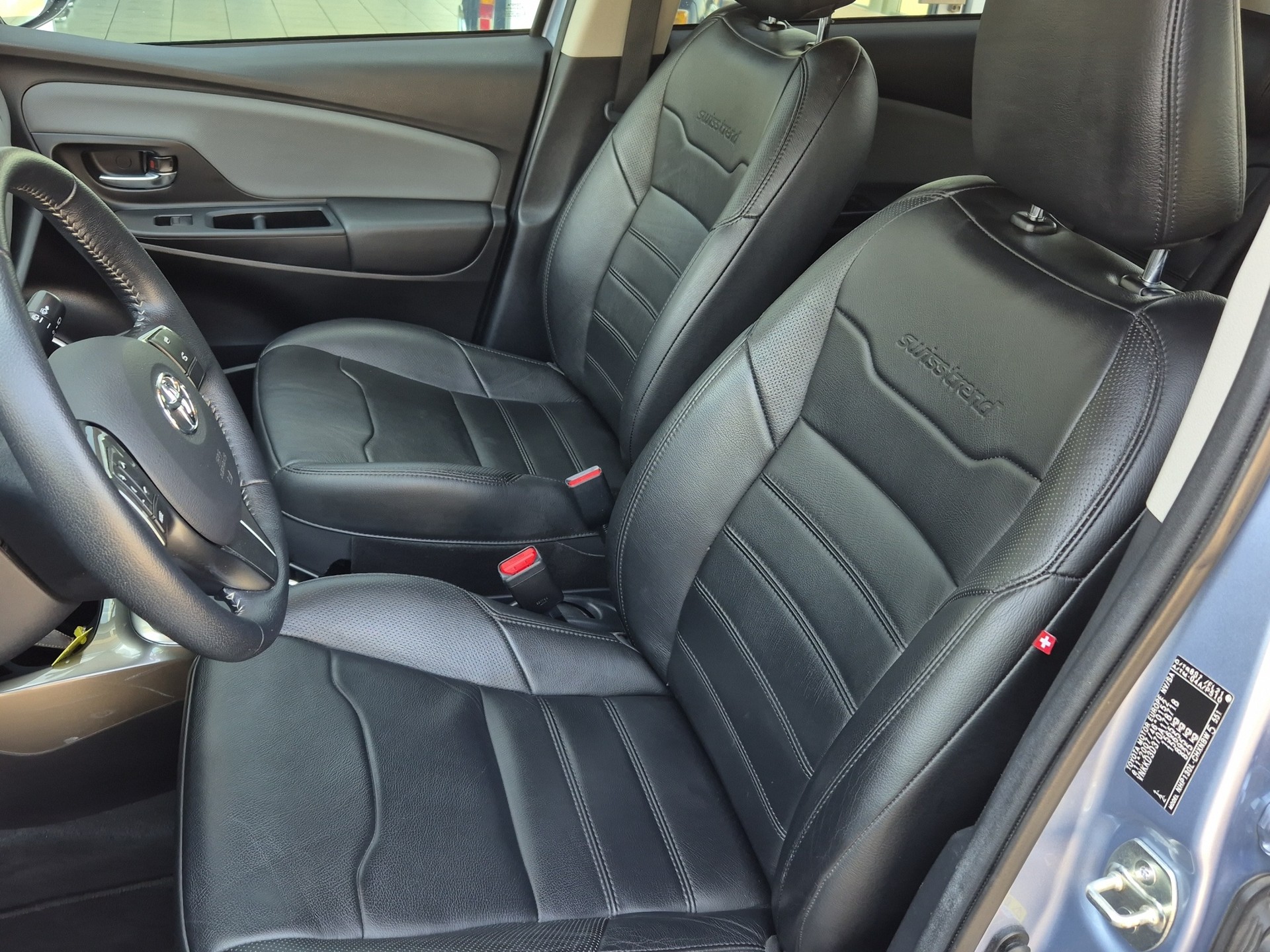 TOYOTA Yaris 1.5 Hybrid Swiss Trend e-CVT-image-8