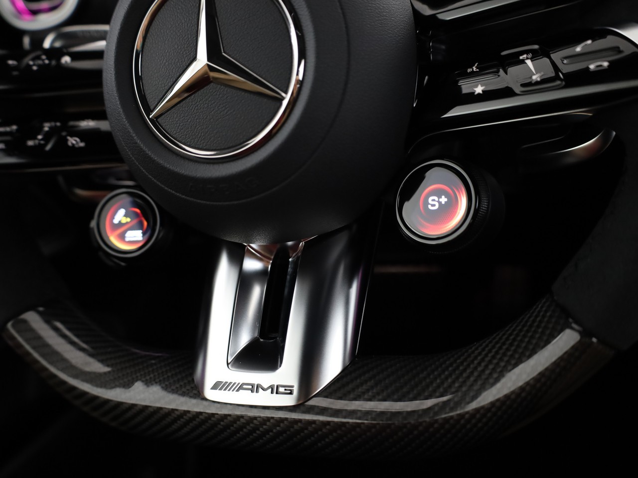 MERCEDES-BENZ CLE 53 4Matic+ Cabriolet-image-13