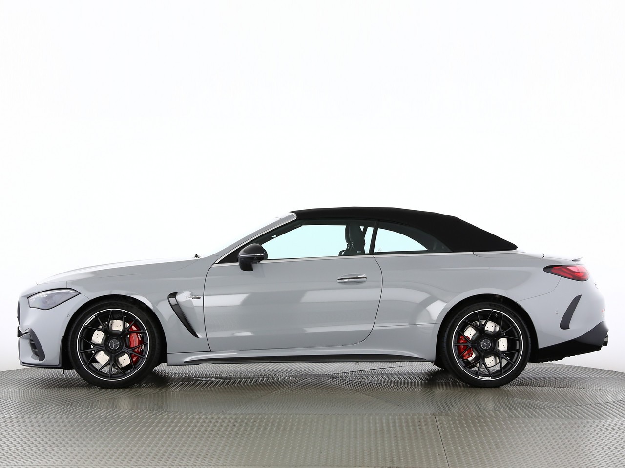 MERCEDES-BENZ CLE 53 4Matic+ Cabriolet-image-3