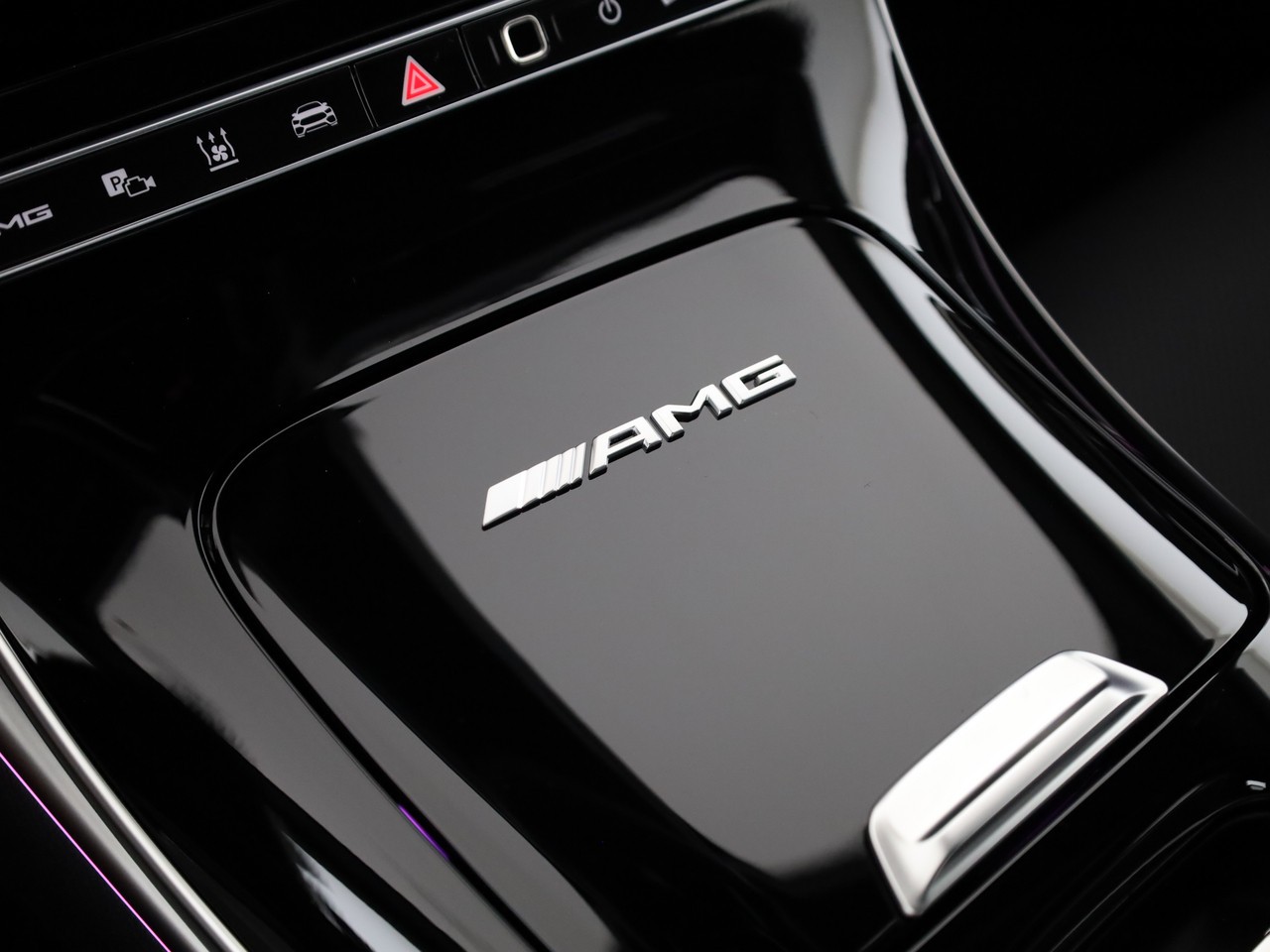 MERCEDES-BENZ CLE 53 4Matic+ Cabriolet-image-16