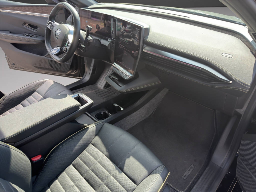 RENAULT Megane-image-9