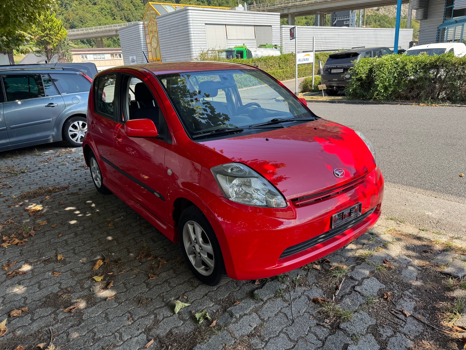 DAIHATSU SIRION-image-0
