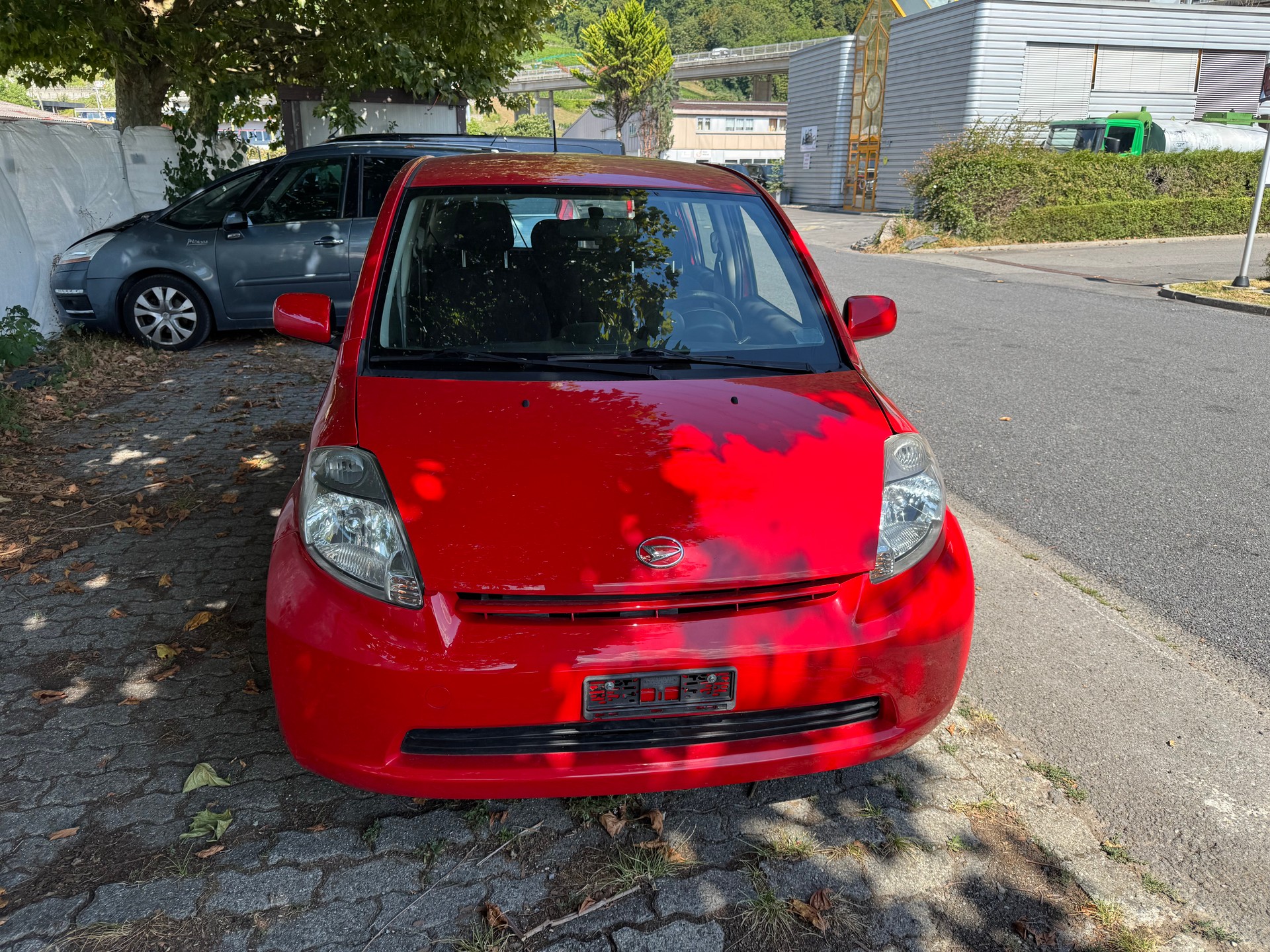 DAIHATSU SIRION-image-1