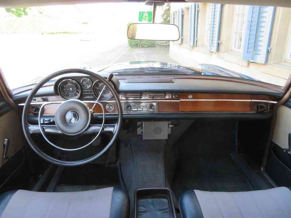MERCEDES-BENZ 250 SE-image-9