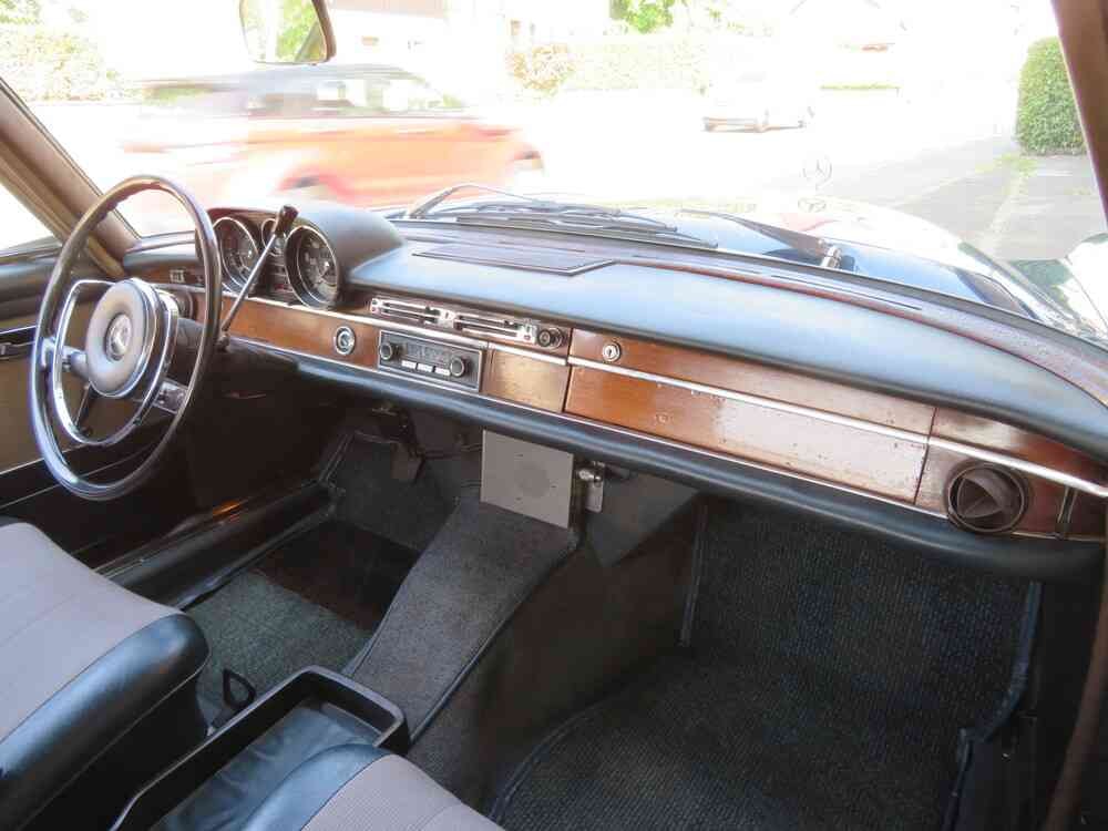 MERCEDES-BENZ 250 SE-image-11