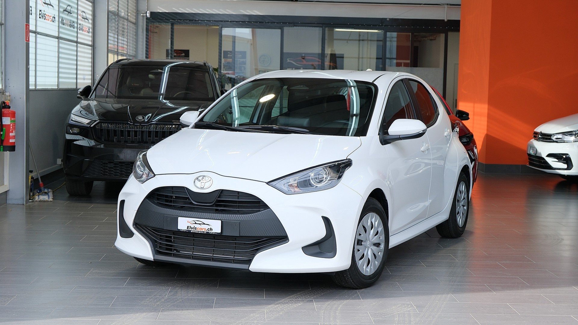 TOYOTA Yaris 1.5 Comfort e-CVT-image-0