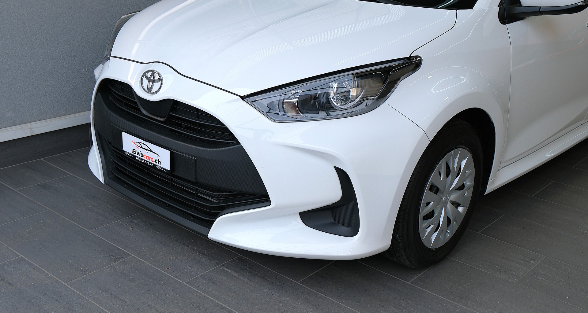 TOYOTA Yaris 1.5 Comfort e-CVT-image-31