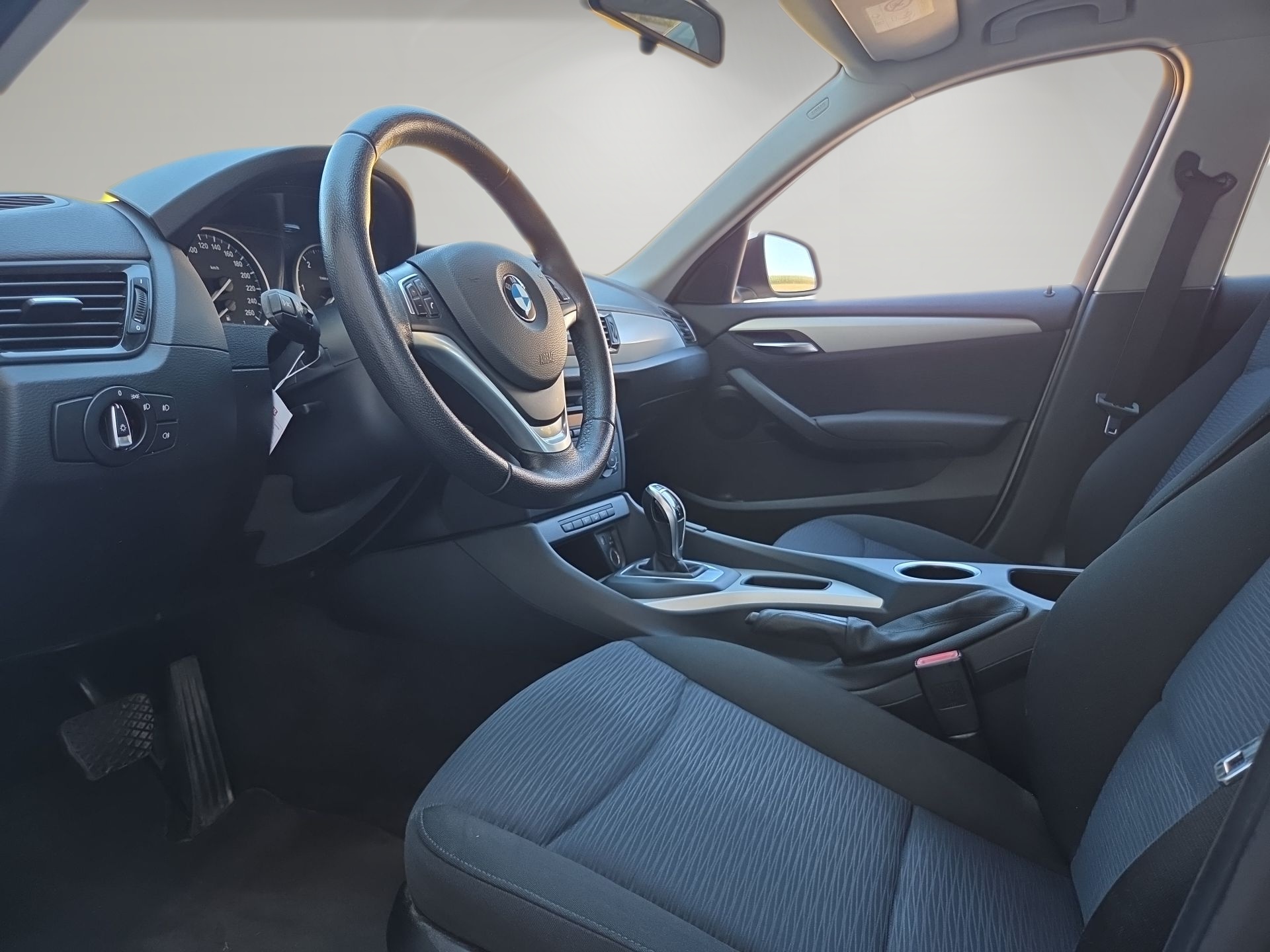 BMW X1 xDrive 18d Steptronic-image-5