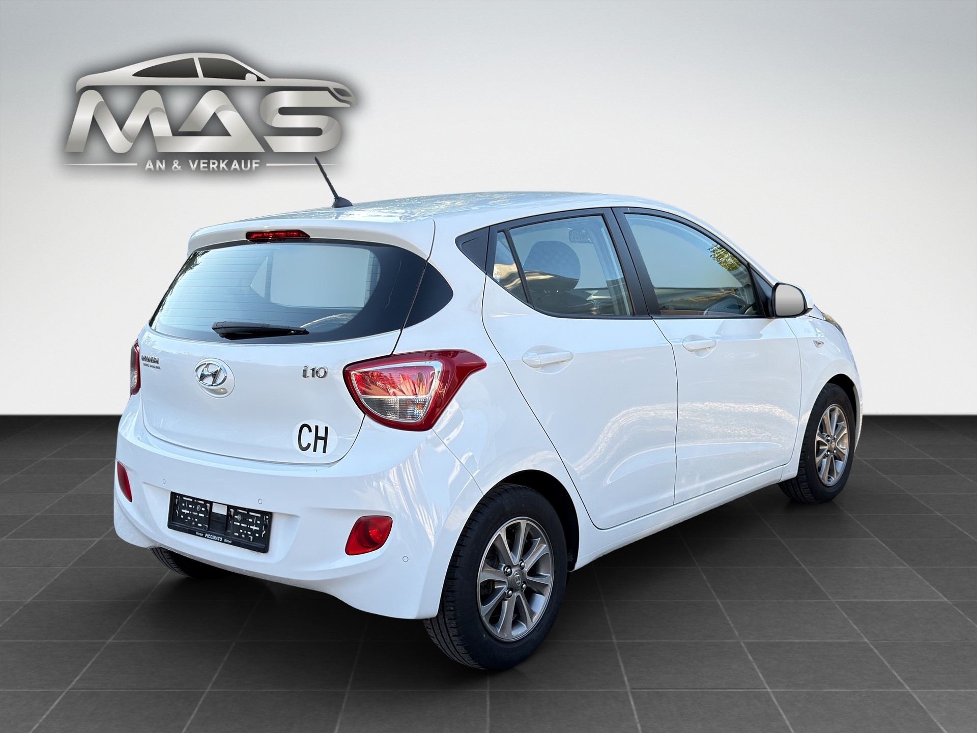 HYUNDAI i10 1.2 Vertex-image-5