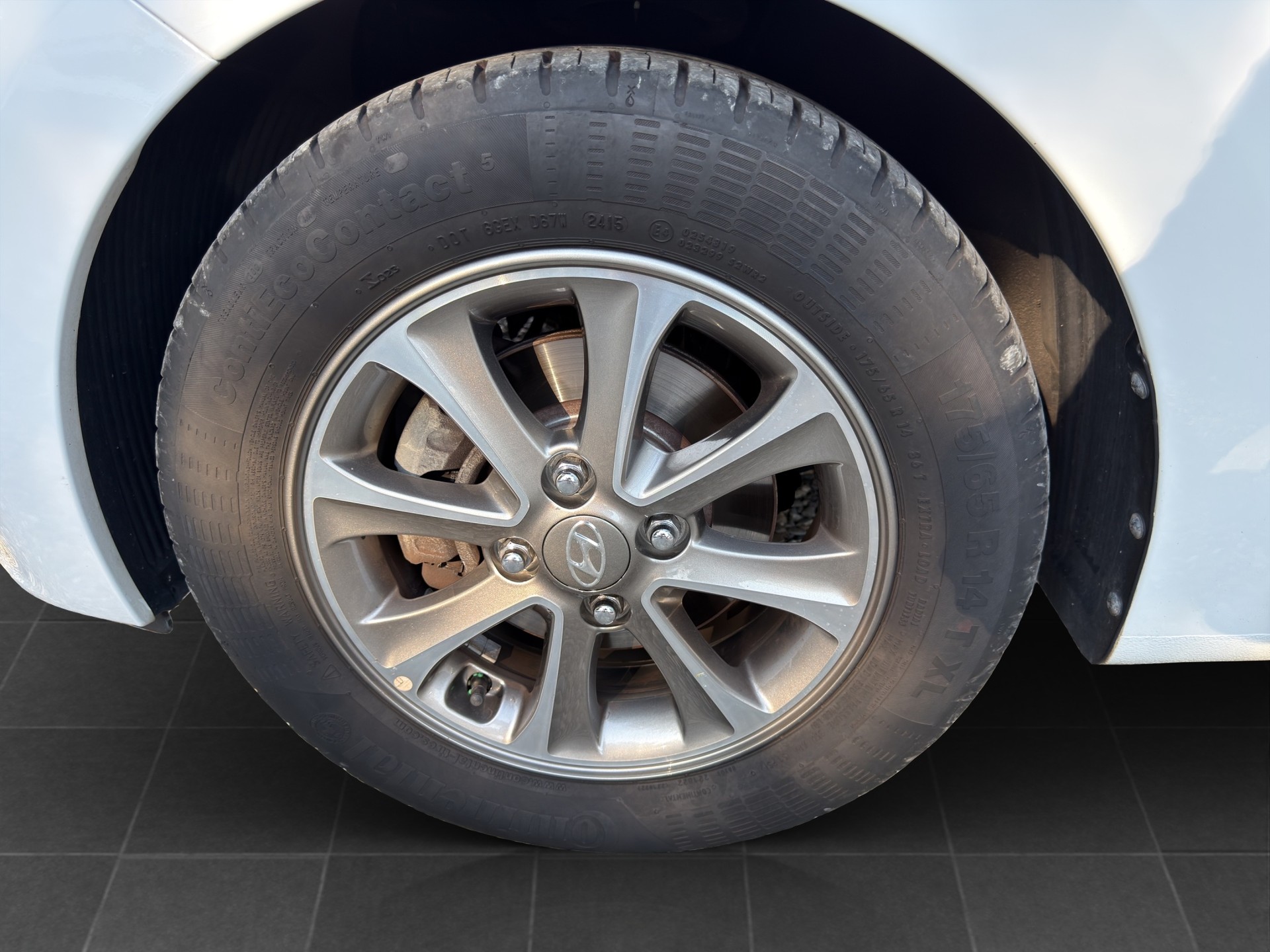 HYUNDAI i10 1.2 Vertex-image-13