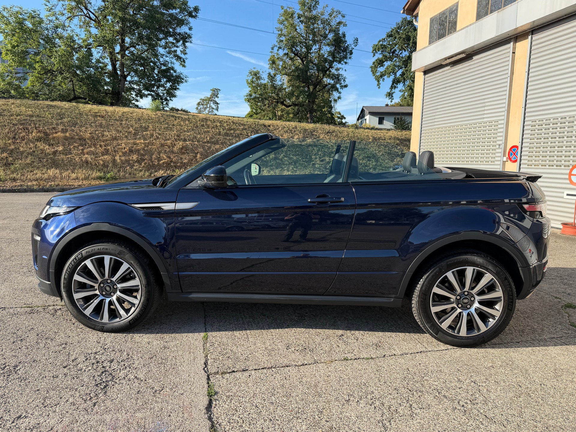LAND ROVER Range Rover Evoque Conver. 2.0 TD4 HSE Dynamic AT9-image-1