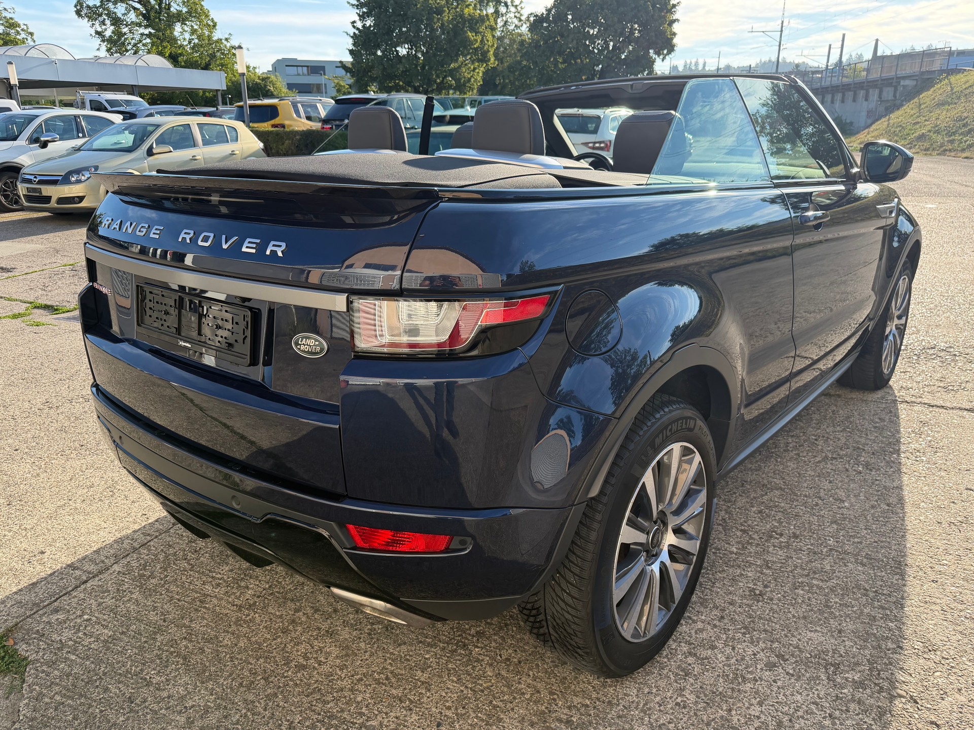 LAND ROVER Range Rover Evoque Conver. 2.0 TD4 HSE Dynamic AT9-image-4