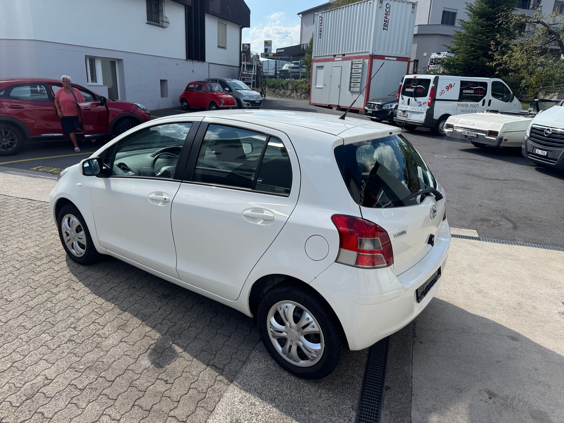 TOYOTA Yaris 1.33 Linea Sol-image-5