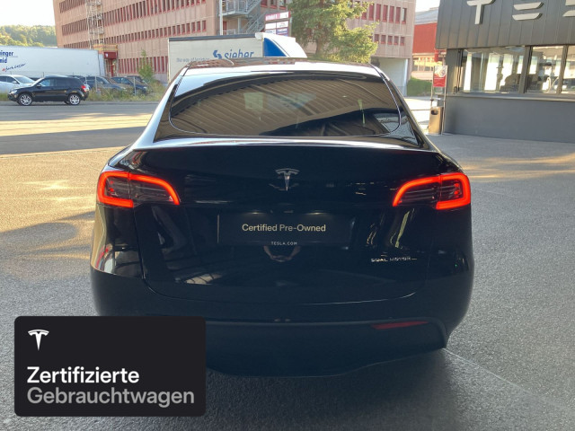 TESLA Model Y Long Range AWD-image-7
