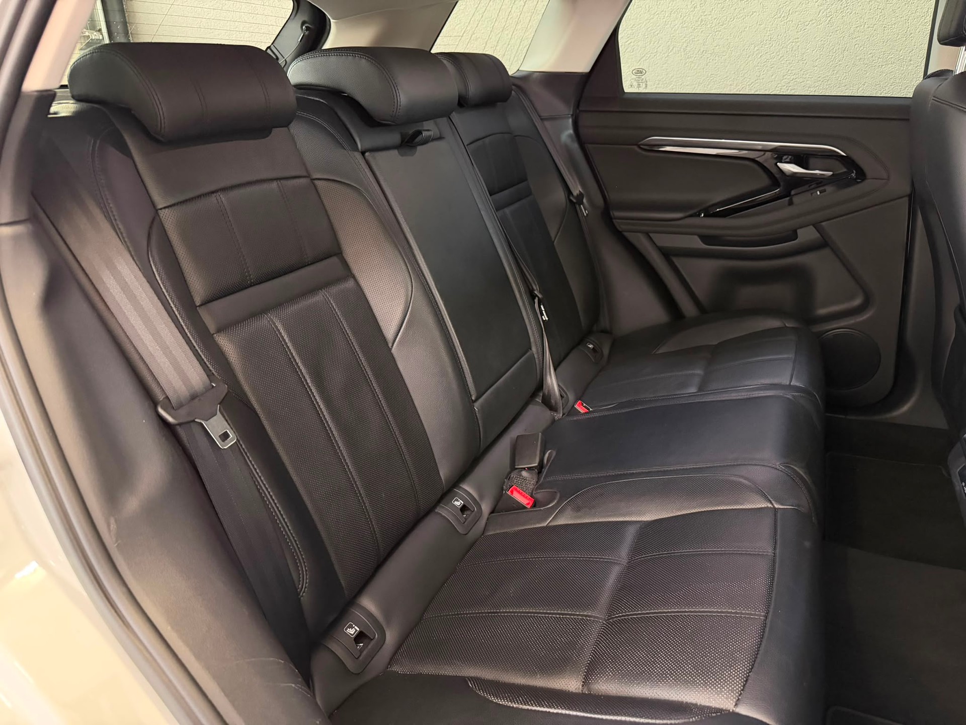 LAND ROVER Range Rover Evoque P 200 MHEV AT9-image-9