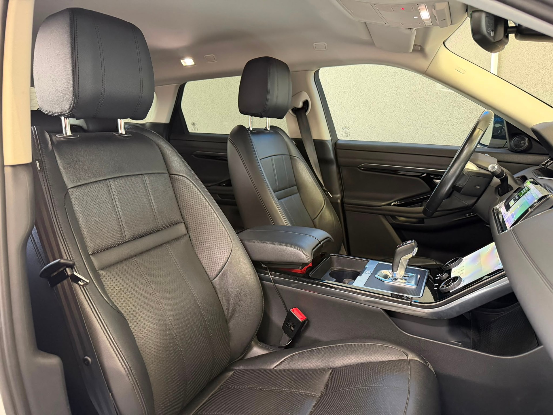 LAND ROVER Range Rover Evoque P 200 MHEV AT9-image-8