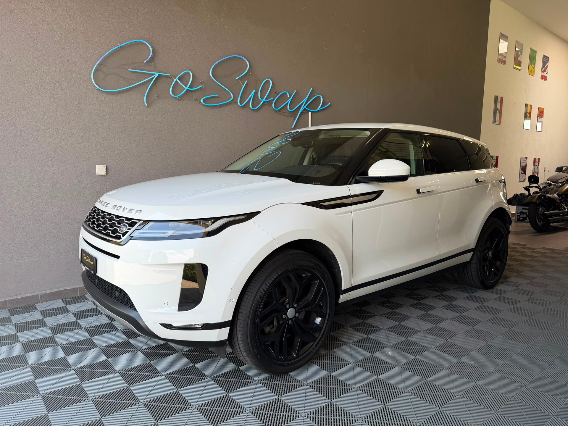 LAND ROVER Range Rover Evoque P 200 MHEV AT9-image-0