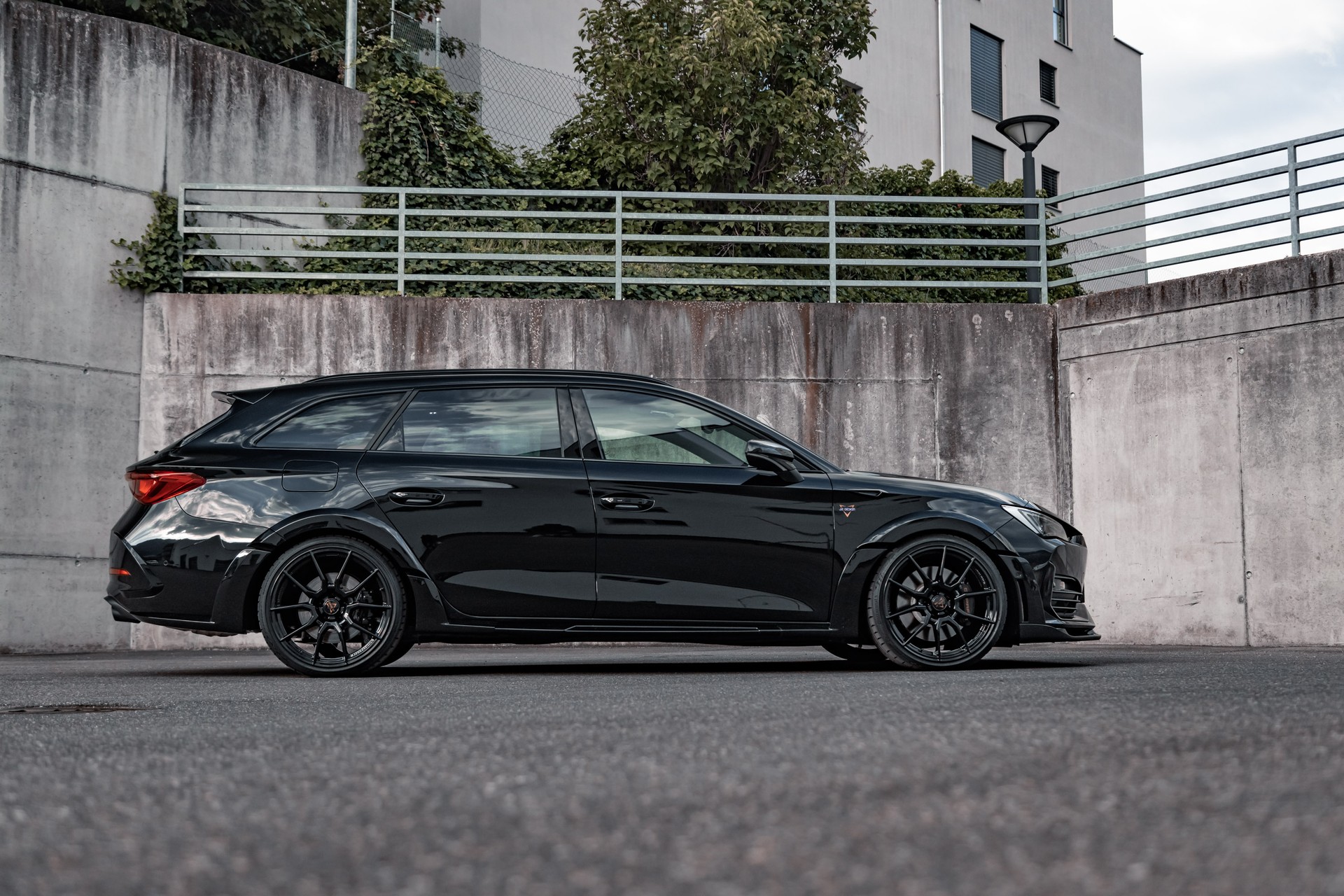 CUPRA JE LEON ST Widebody RS 310PS 4Drive DSG-image-0