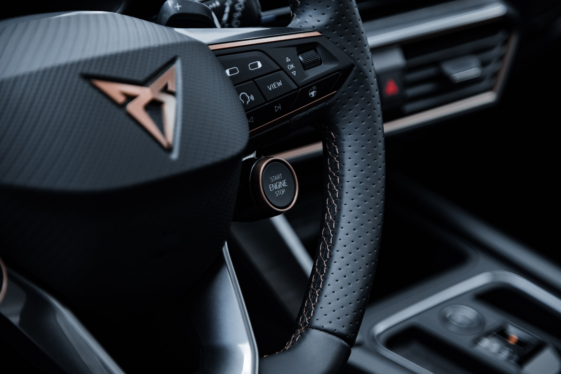 CUPRA JE LEON ST Widebody RS 310PS 4Drive DSG-image-17