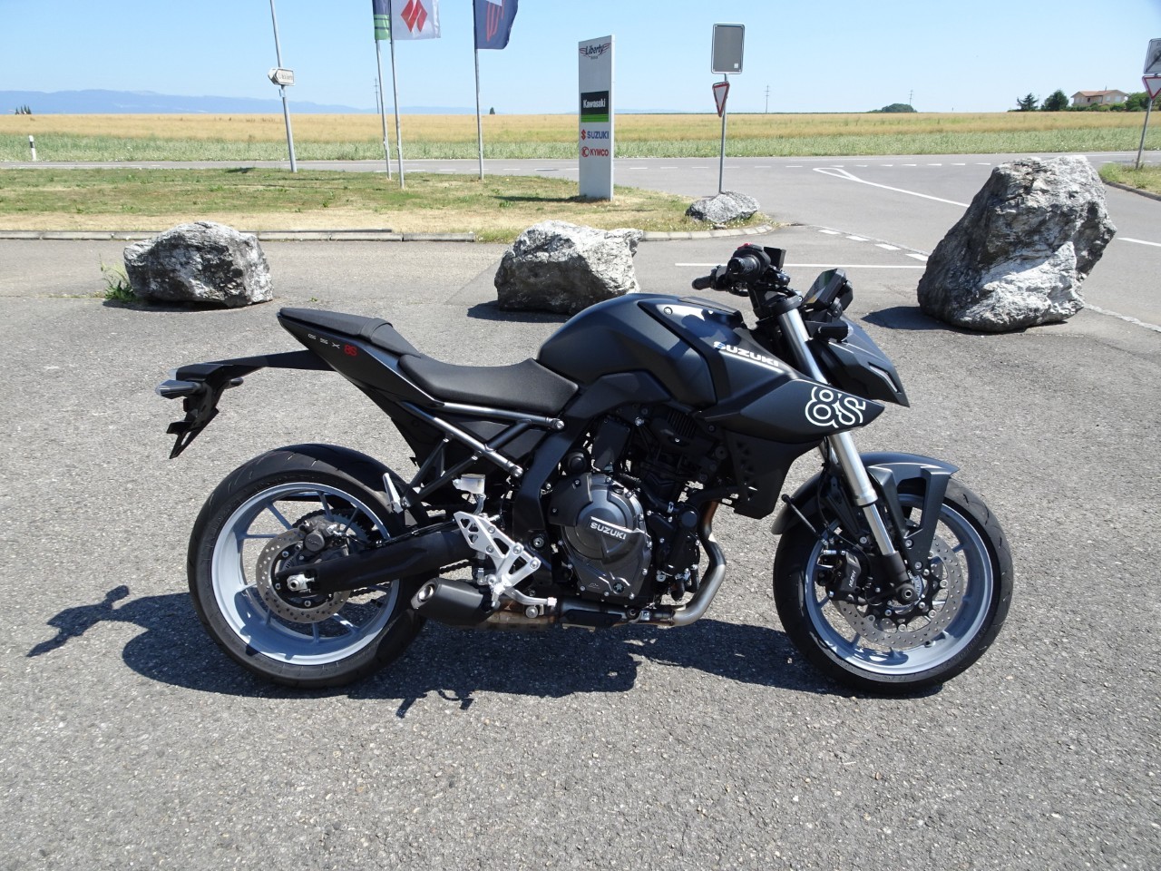 SUZUKI GSX 8 S (35kW)-showroom-element-1