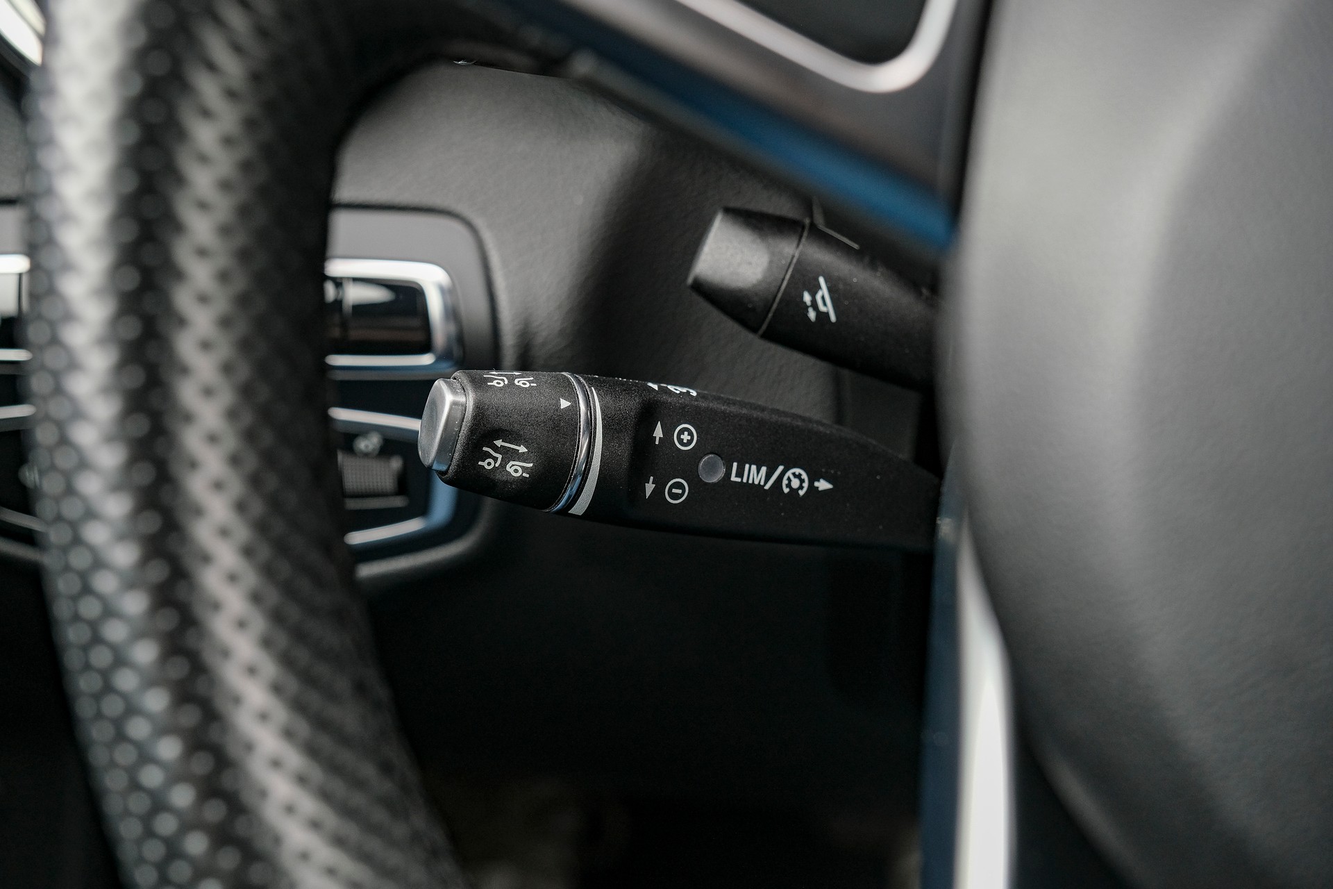 MERCEDES-BENZ GLC 250 Exclusive 4Matic 9G-Tronic-image-23