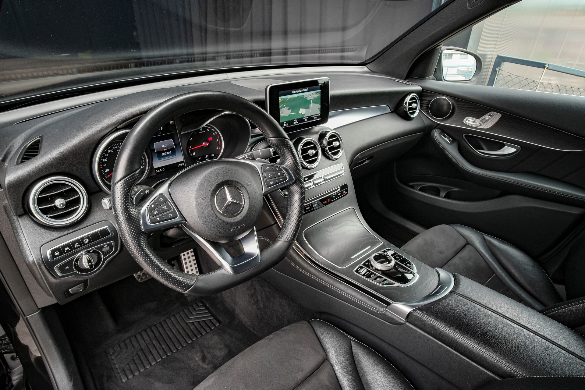 MERCEDES-BENZ GLC 250 Exclusive 4Matic 9G-Tronic-image-12