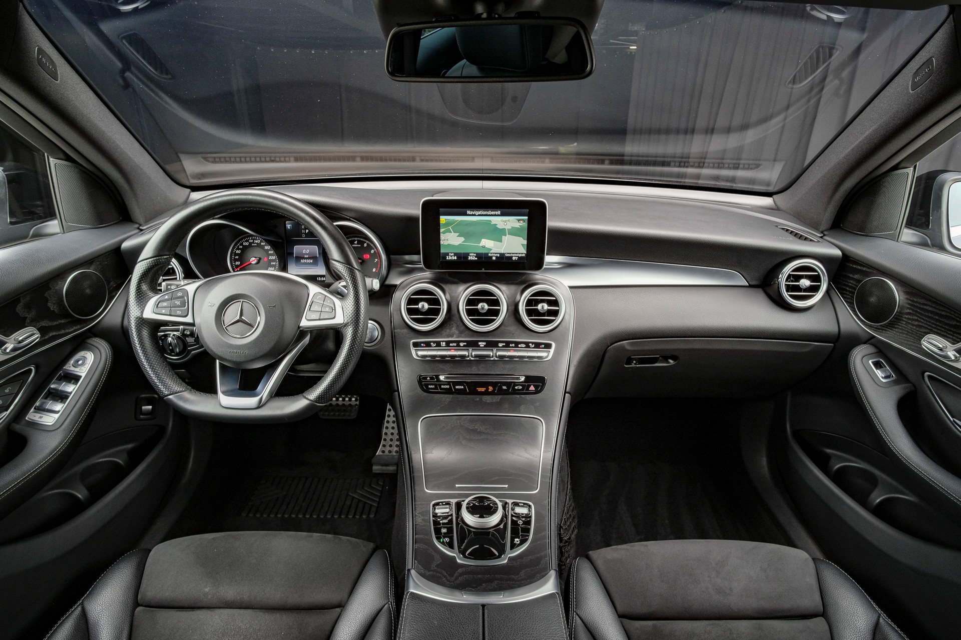MERCEDES-BENZ GLC 250 Exclusive 4Matic 9G-Tronic-image-14
