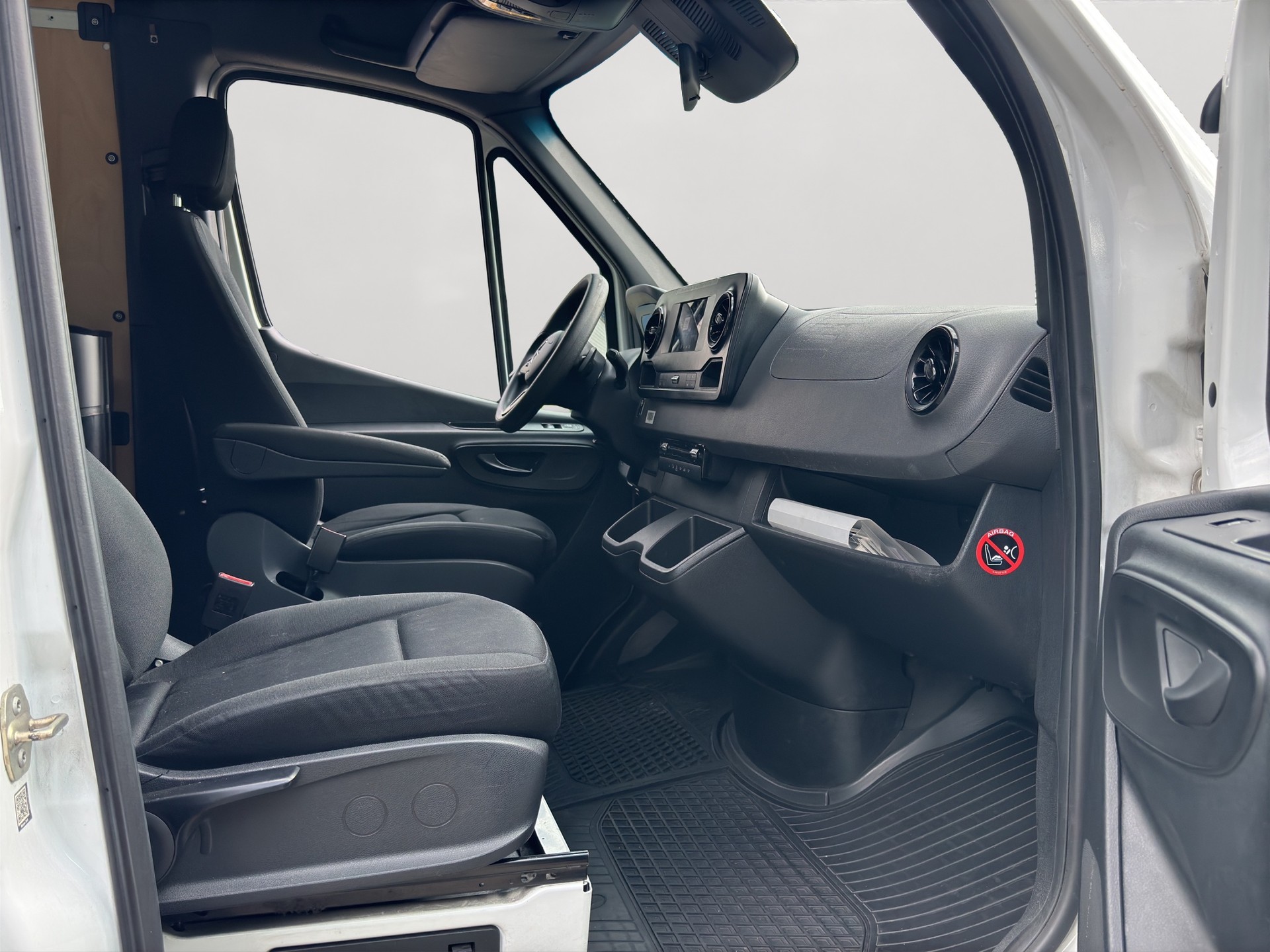 MERCEDES-BENZ Sprinter 314 CDI Worker Standard A-image-8