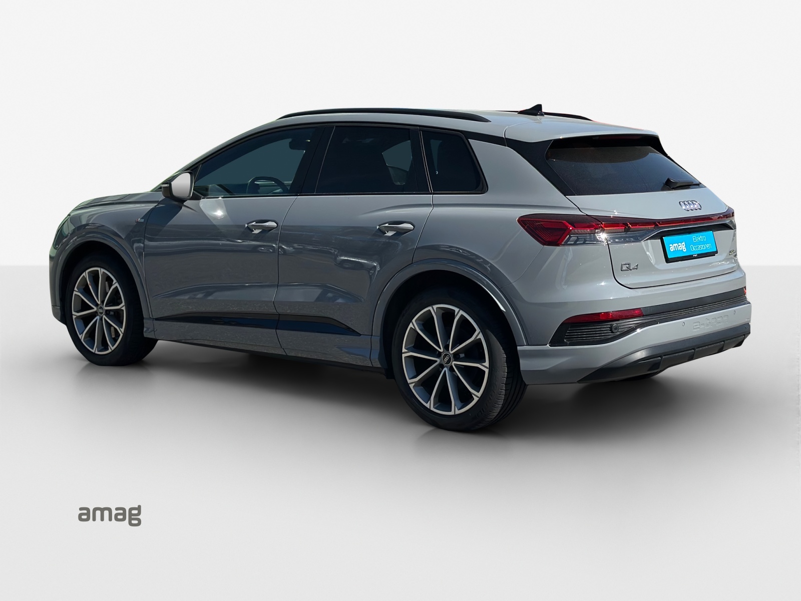 AUDI Q4 e-tron 50 quattro-showroom-element-2