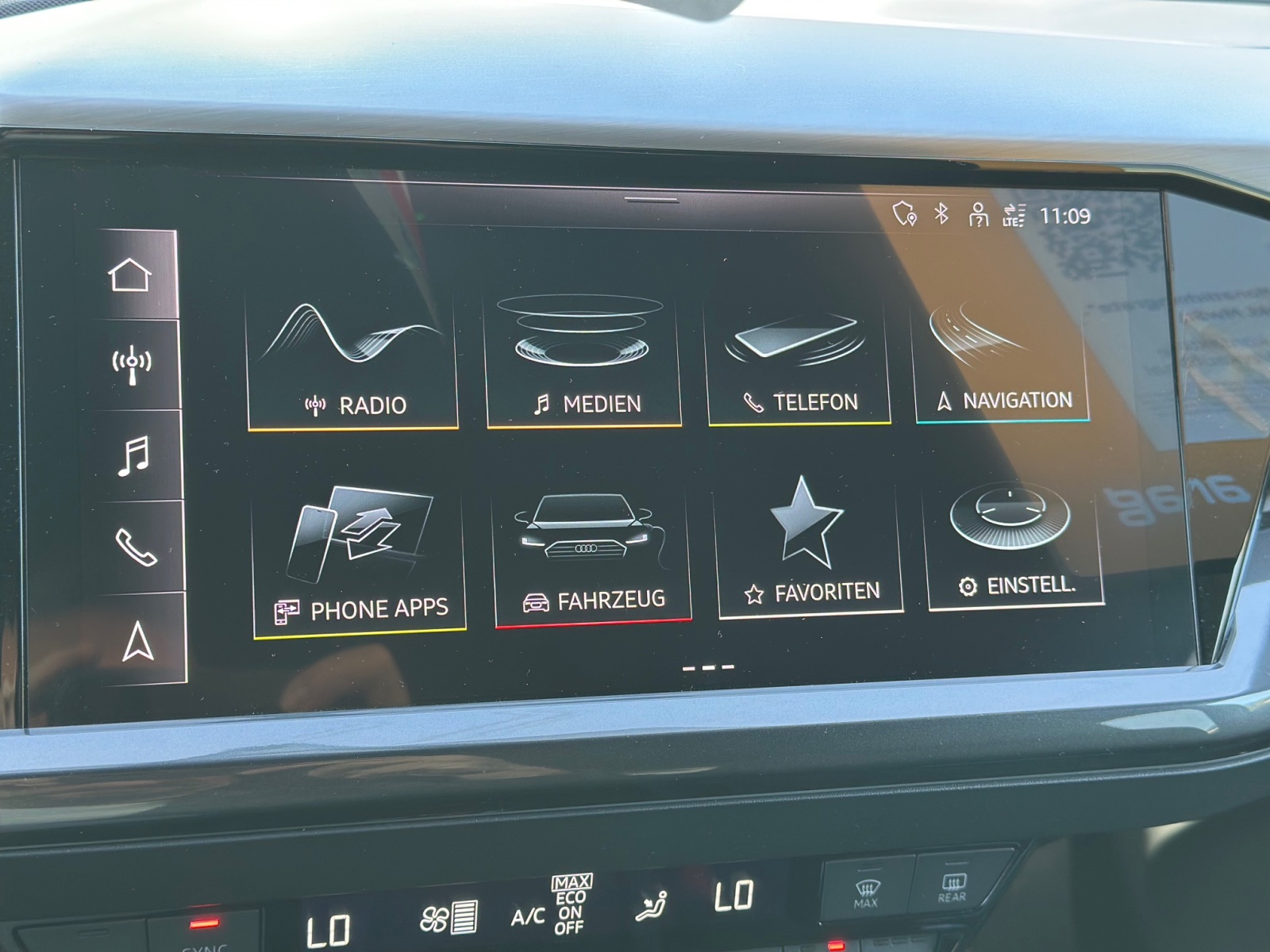 AUDI Q4 e-tron 50 quattro-image-13