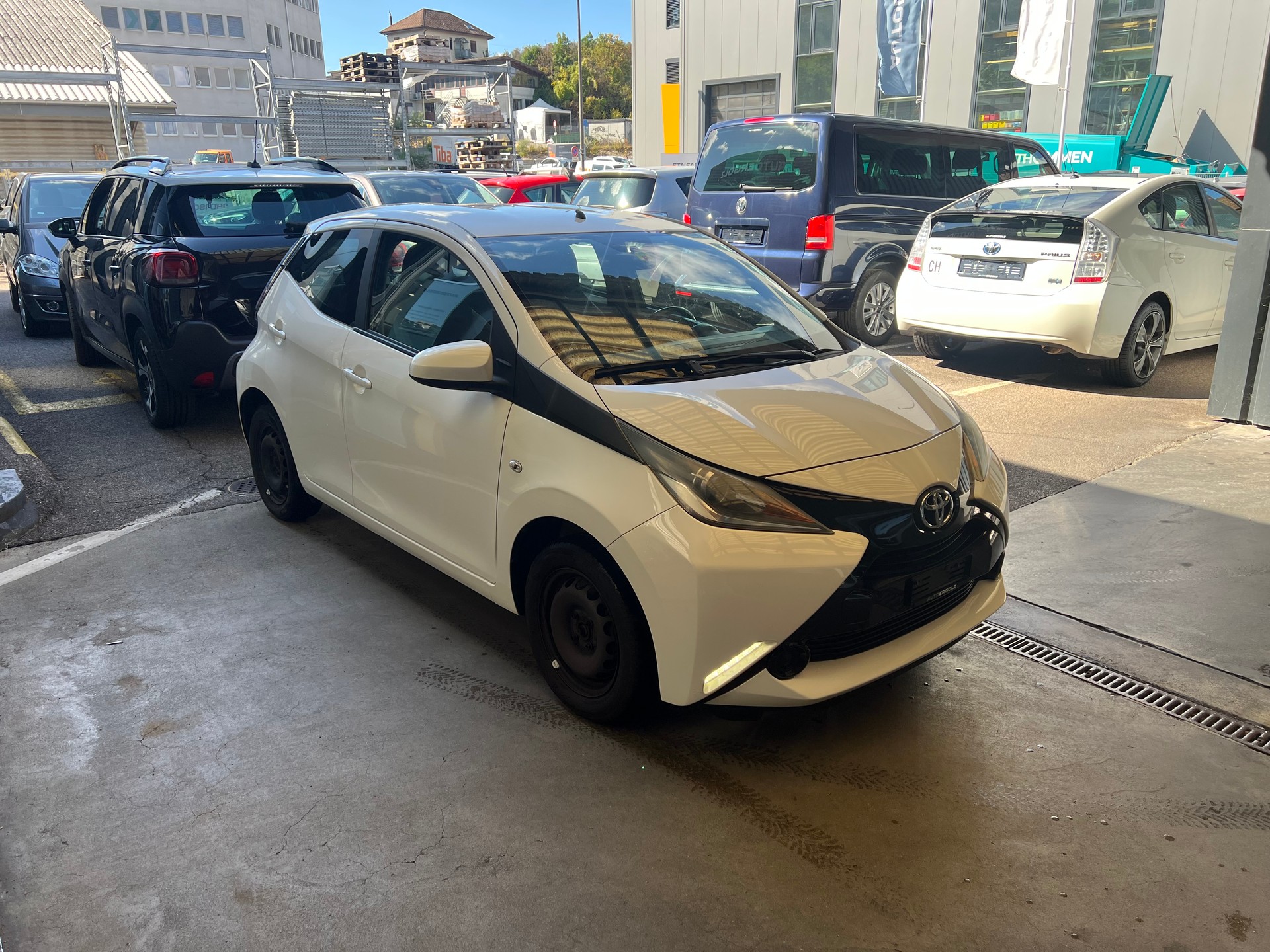 TOYOTA Aygo 1.0 VVT-i x-play MultiMode-image-2