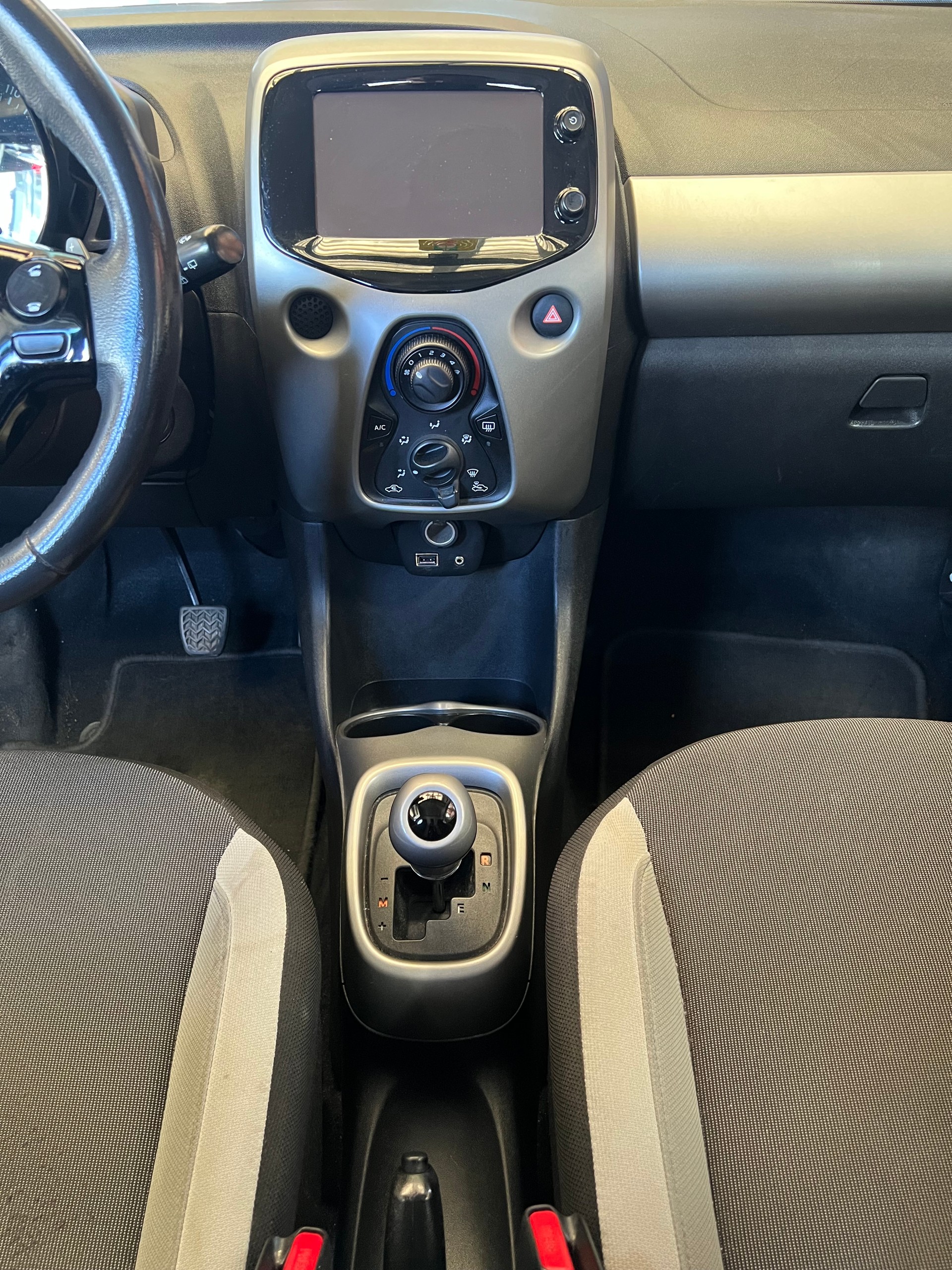 TOYOTA Aygo 1.0 VVT-i x-play MultiMode-image-5