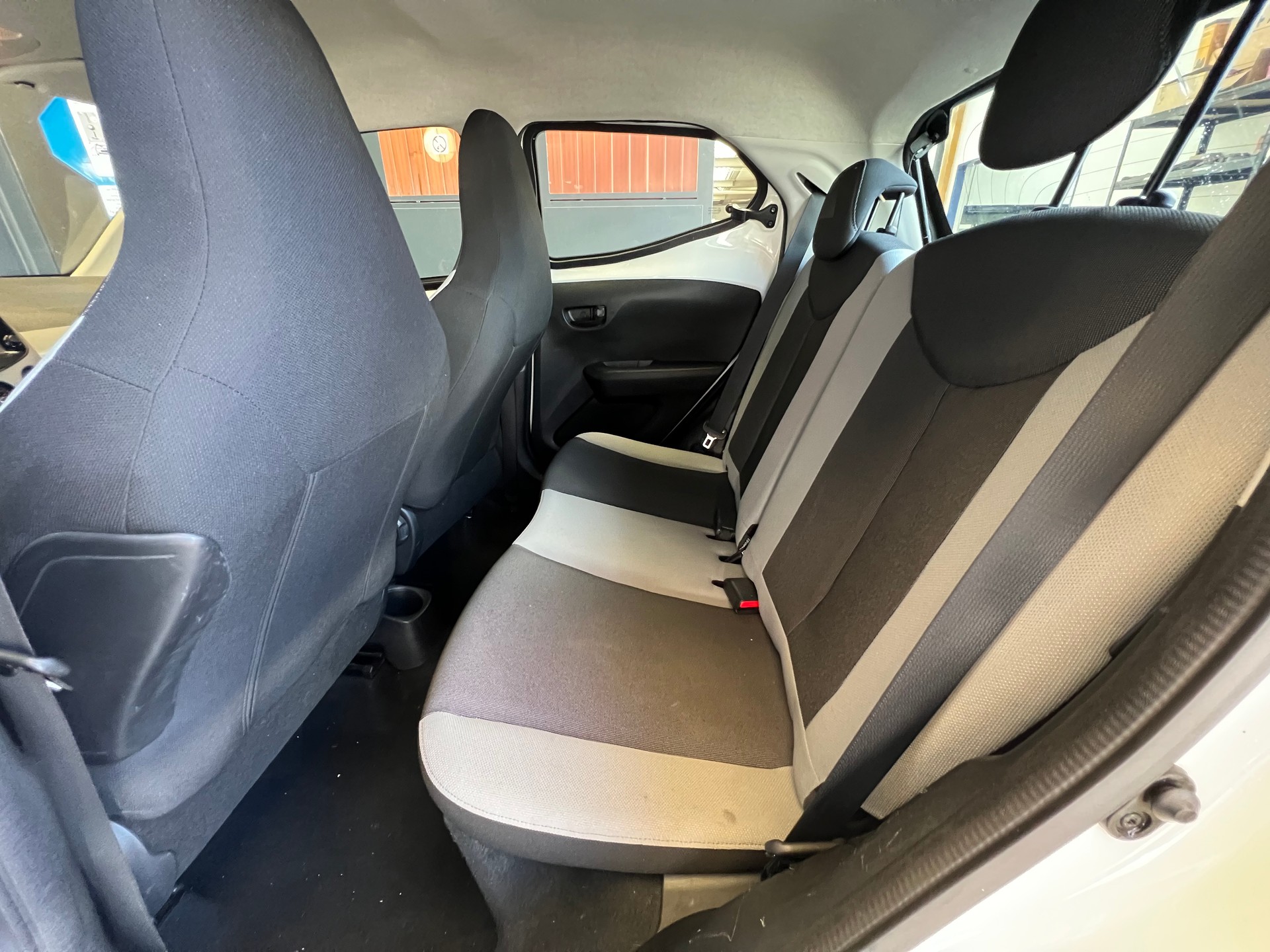 TOYOTA Aygo 1.0 VVT-i x-play MultiMode-image-9