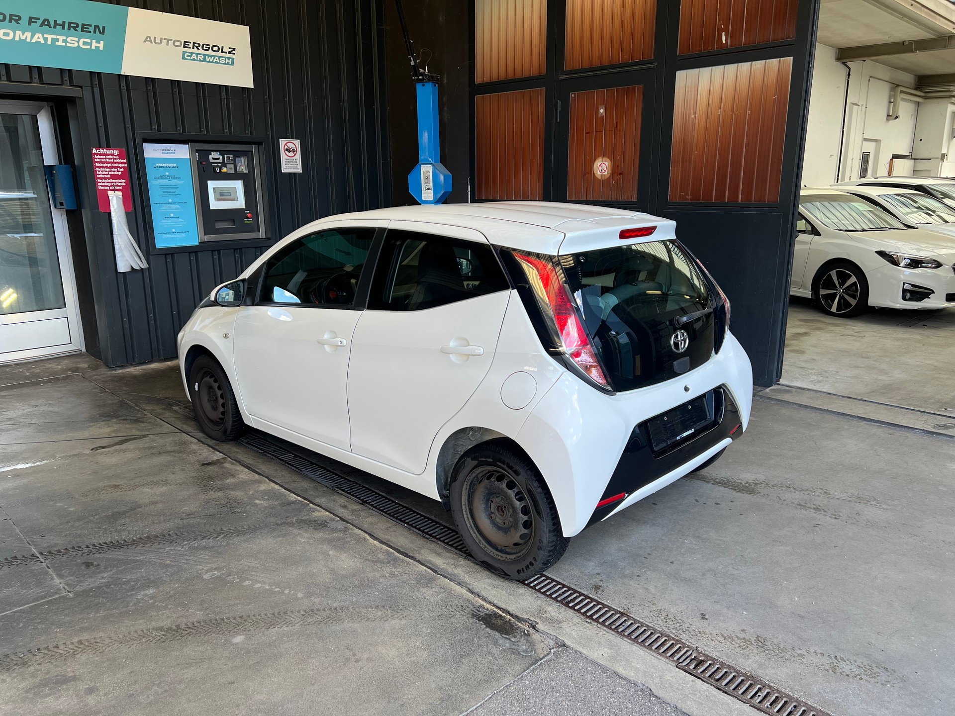 TOYOTA Aygo 1.0 VVT-i x-play MultiMode-image-1