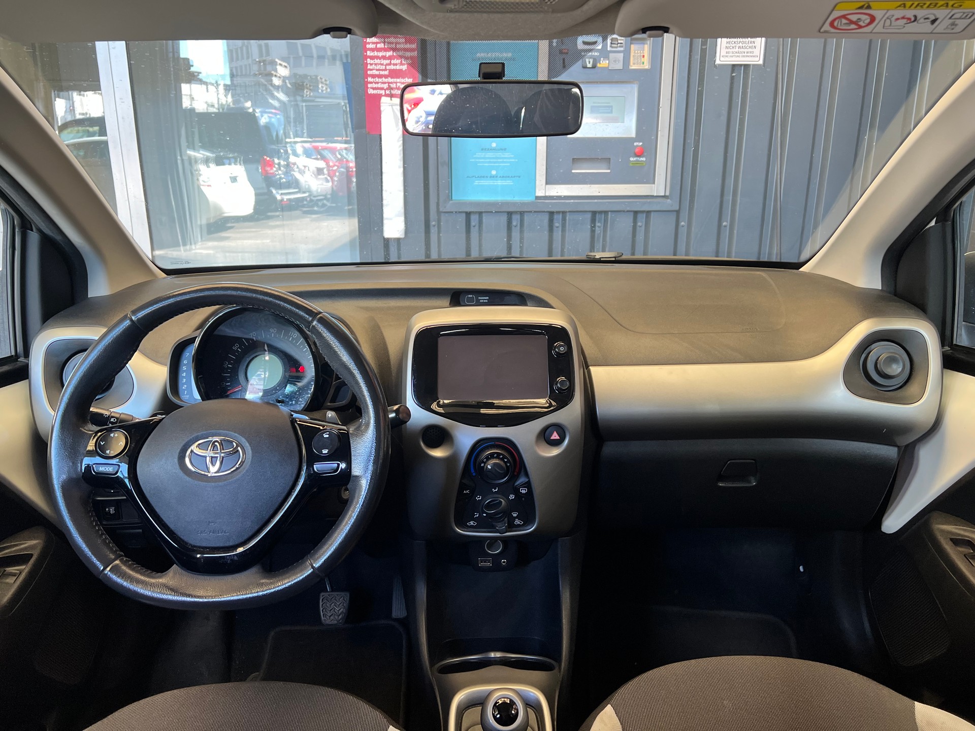 TOYOTA Aygo 1.0 VVT-i x-play MultiMode-image-4
