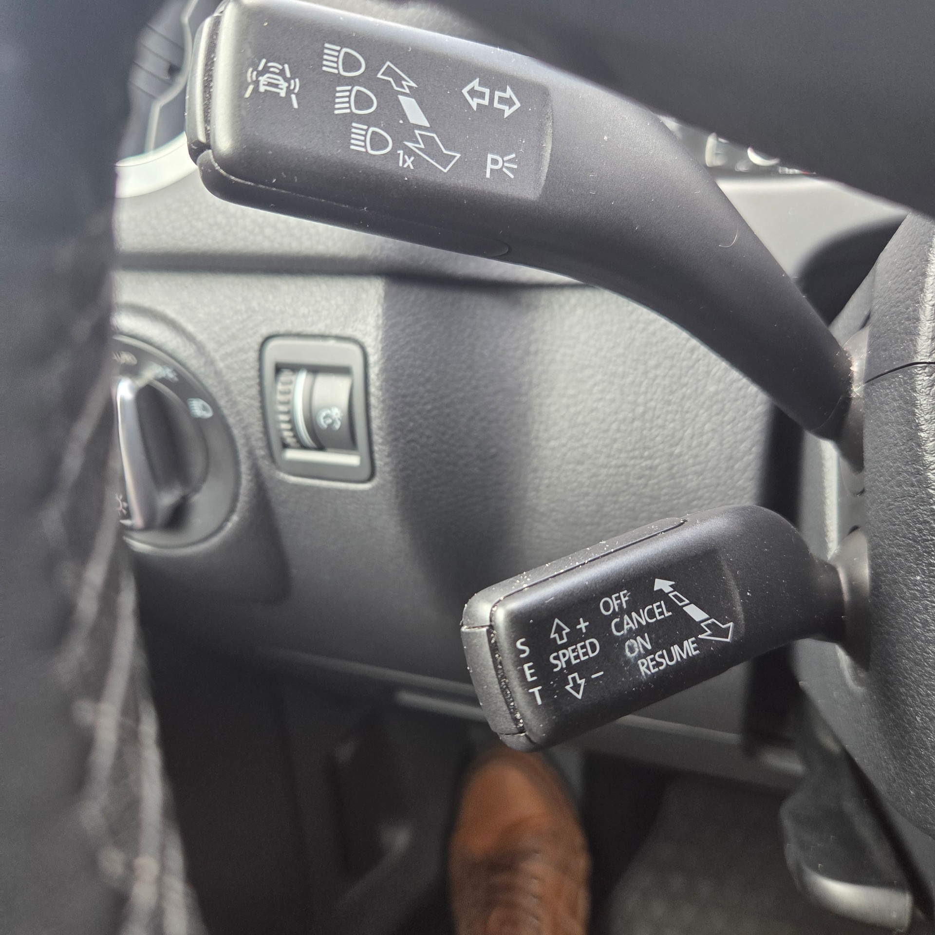 VW Tiguan 2.0 TSI Sport&Style 4Motion DSG-image-15