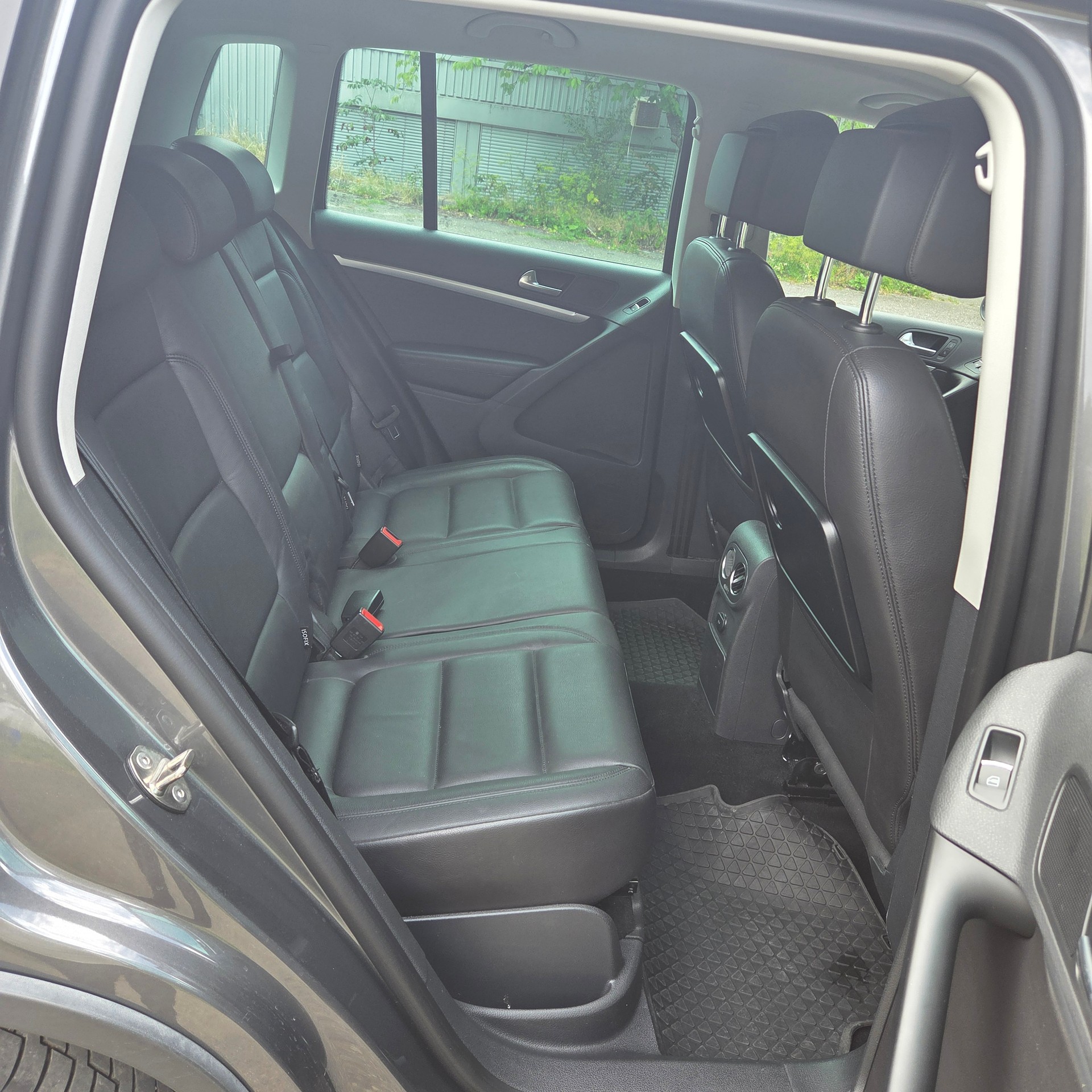 VW Tiguan 2.0 TSI Sport&Style 4Motion DSG-image-9