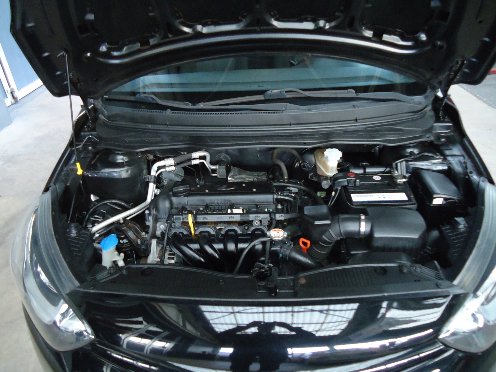 HYUNDAI i20 1.4 Premium Automatic-image-7