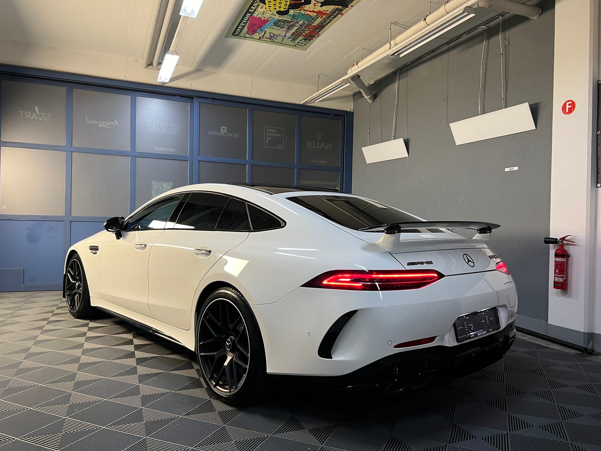 MERCEDES-BENZ AMG GT 4 63 S 4Matic+ E Performance MCT*Gratis Service bis 100'000KM* *Garantie*-image-2