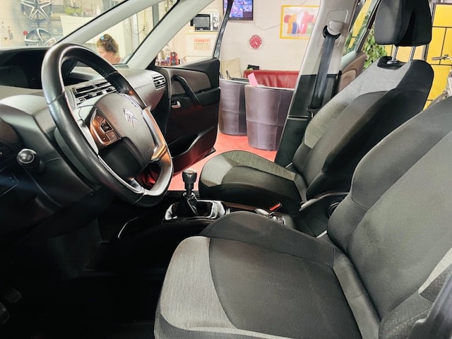 CITROEN Grand C4 Picasso 1.2 Pure Tech Live-image-14