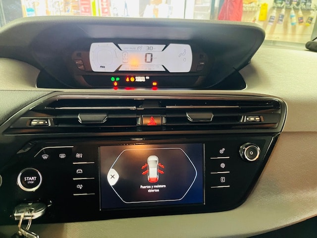 CITROEN Grand C4 Picasso 1.2 Pure Tech Live-image-15