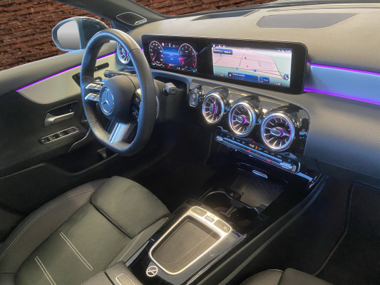 MERCEDES-BENZ A 220 4Matic 8G-DCT-image-14